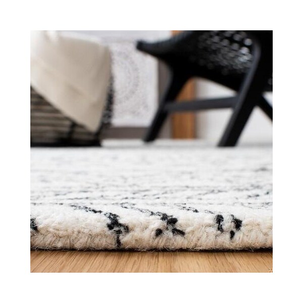 Safavieh 3 x 5 ft. Aspen Rectangle Area RugIvory & Black - APN821A-3