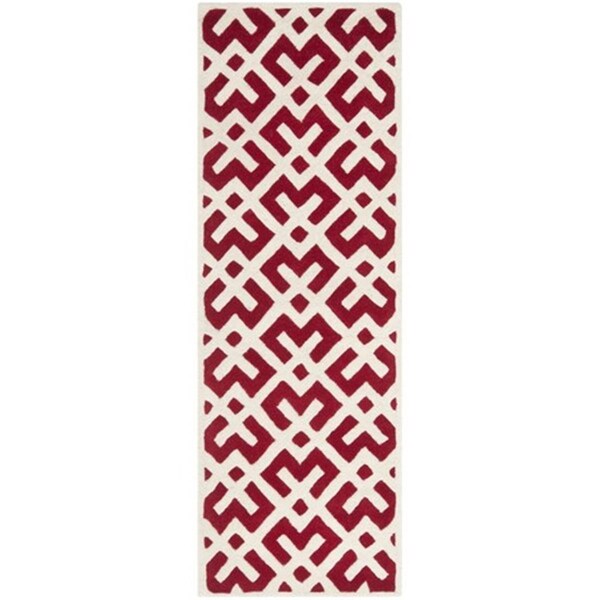 Safavieh Chatham Hand Tufted Accent Rug- Red - Ivory- 2 x 3 ft. - CHT719G-2