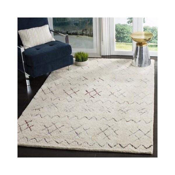 Safavieh 4 x 6 ft. Casablanca Hand Tufted Small Rectangle Area RugIvory & Multicolor - CSB213A-4