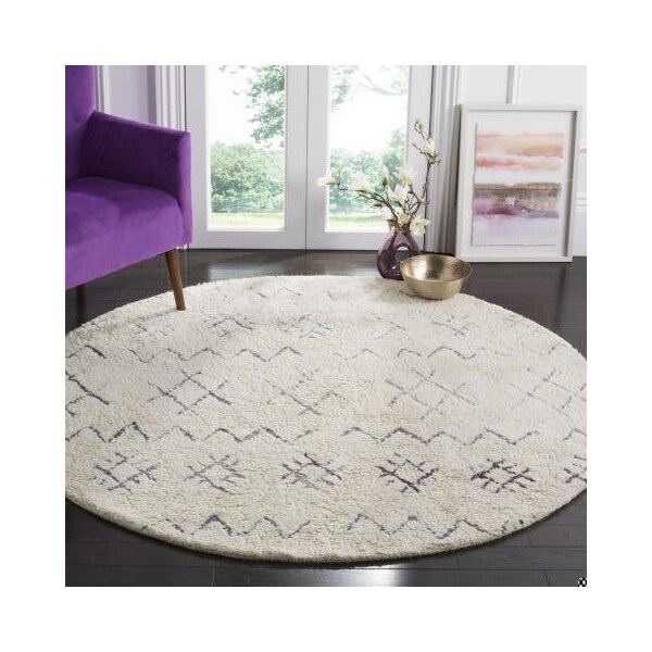 Safavieh 4 x 6 ft. Casablanca Hand Tufted Small Rectangle Area RugIvory & Multicolor - CSB213A-4