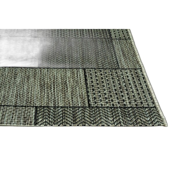 Homeroots 47 x 31 in. Grey Polypropylene Rug - 375257
