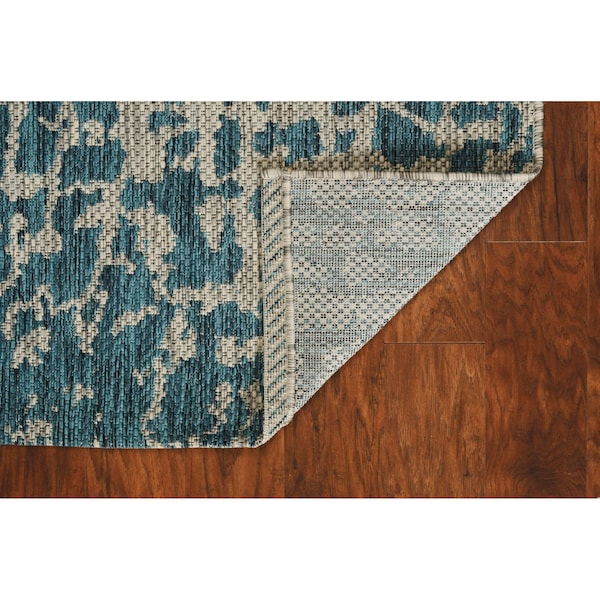 Homeroots 39 x 59 in. Teal Polypropylene Rug - 375199