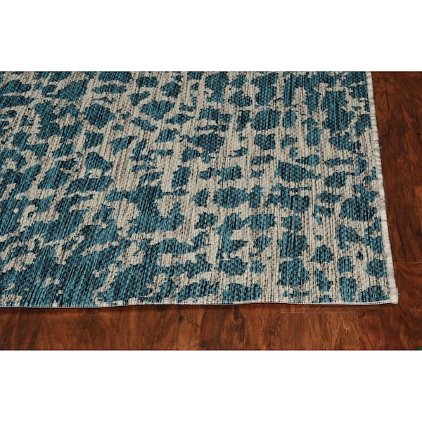 Homeroots 39 x 59 in. Teal Polypropylene Rug - 375199