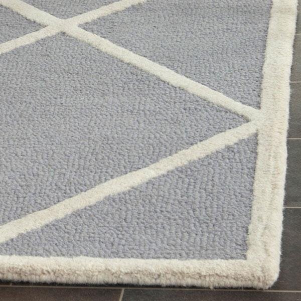 Safavieh Cambridge Hand Tufted Accent RugSilver & Ivory 2 x 3 ft. - CAM136D-2