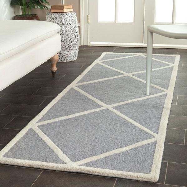 Safavieh Cambridge Hand Tufted Accent RugSilver & Ivory 2 x 3 ft. - CAM136D-2