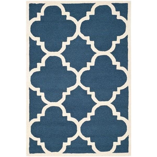 Safavieh Cambridge Hand Tufted Round RugNavy & Ivory 4 x 4 ft. - CAM140G-4R