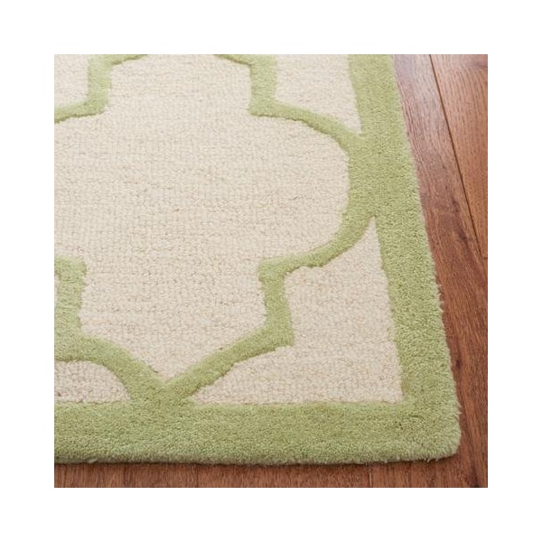 Safavieh Cambridge Hand Tufted Accent RugIvory & Light Green 2 ft.-6 in. x 4 ft. - CAM134N-24