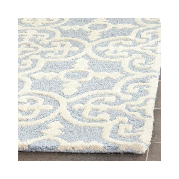 Safavieh Cambridge Hand Tufted Rectangle RugLight Blue & Ivory 5 x 8 ft. - CAM133A-5