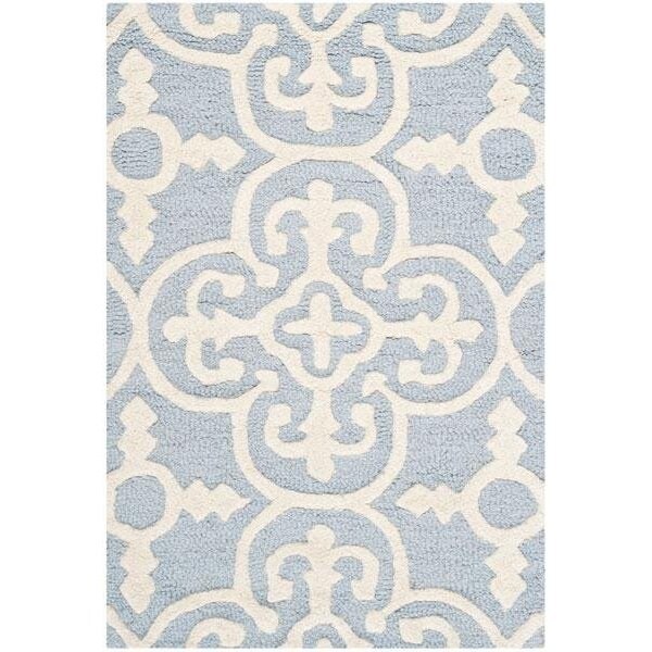 Safavieh Cambridge Hand Tufted Rectangle RugLight Blue & Ivory 5 x 8 ft. - CAM133A-5