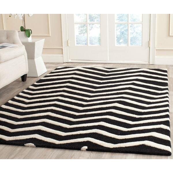 Safavieh Cambridge Hand Tufted Rectangle RugBlack & Ivory 5 x 8 ft. - CAM714K-5