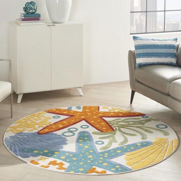 Homeroots 5 ft. Round Multi Color Indoor & Outdoor Area Rug - 385091