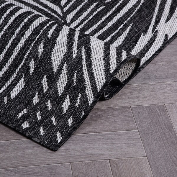 World Rug Gallery Contemporary Distressed Leaves Textured Flat Weave Indoor/Outdoor Area Rug 5' x 7' Black - 117BLACK5X7