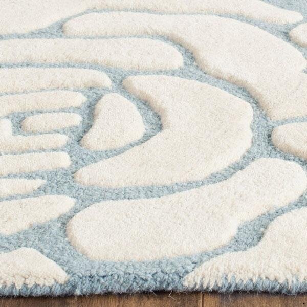 Safavieh Cambridge Hand Tufted Accent Rug, Blue and Ivory - 2 x 3 ft. - CAM782B-2