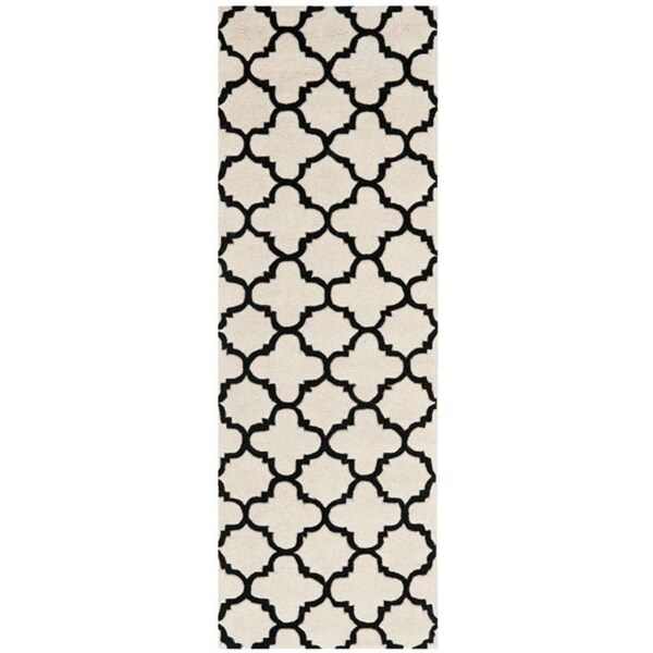 Safavieh Chatham Hand Tufted Accent Rug- Ivory - Black- 2 x 3 ft. - CHT717A-2