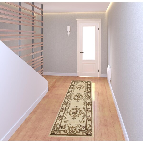 Homeroots 2 ft. 2 in. x 7 ft. 11 in. Runner Polypropylene Ivory Area Rug - 353673