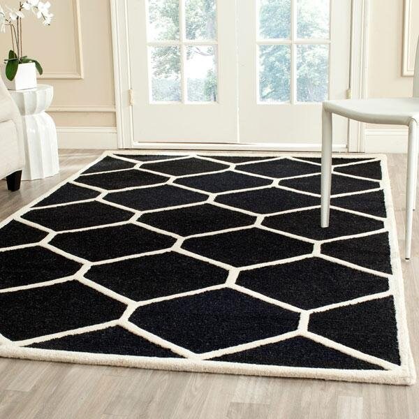 Safavieh Cambridge Hand Tufted Rectangle Rug- Black - Ivory- 4 x 6 ft. - CAM144E-4