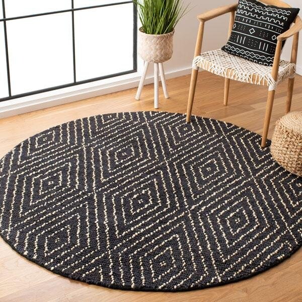 Safavieh Bohemian Hand Woven Small Rectangle RugBlack & Ivory 3 x 5 ft. - BOH702A-3