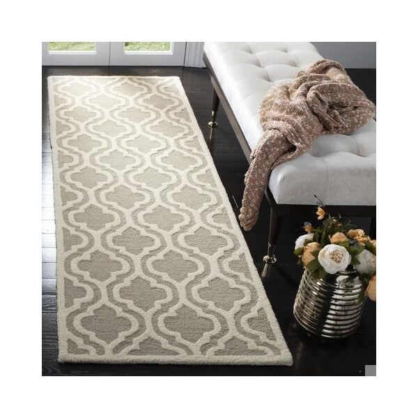 Safavieh Cambridge Hand Tufted Runner RugMocha & Ivory 2 ft.-6 in. x 8 ft. - CAM152B-28