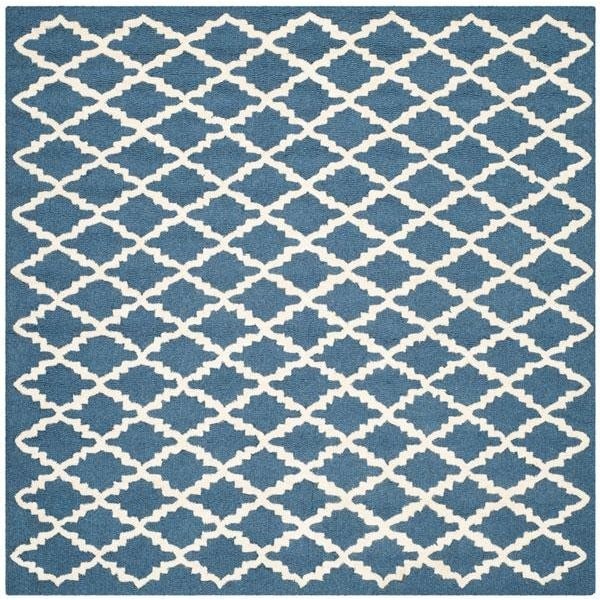 Safavieh Cambridge Hand Tufted Runner Rug- Navy - Ivory- 2 ft. 6 in. x 6 ft. - CAM137G-26