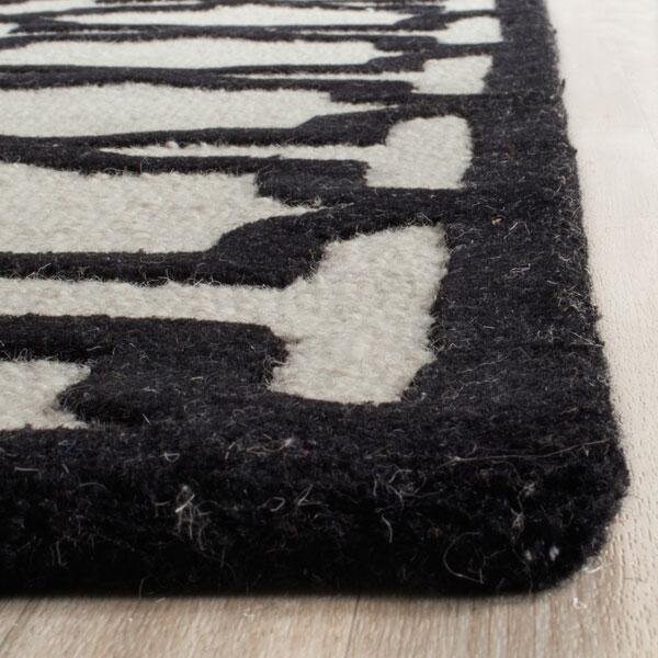 Safavieh Cambridge Hand Tufted Rectangle RugIvory & Black 4 x 6 ft. - CAM125W-4