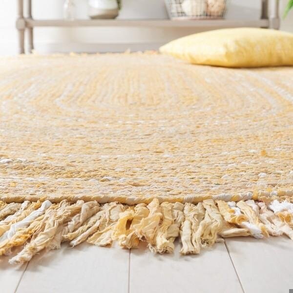 Safavieh Braided Global Round Hand-Woven RugsBeige 4 x 4 ft. - BRD451B-4R