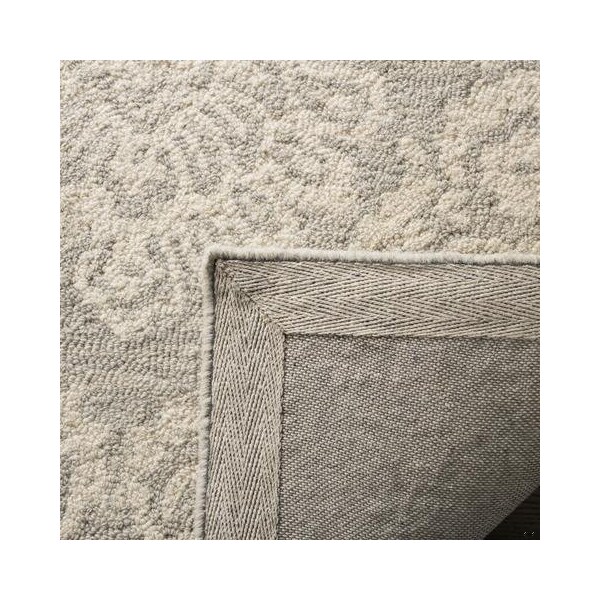 Safavieh 6 x 6 ft. Contemporary Blossom Hand Tufted Area RugSilver & Ivory - BLM106G-6SQ