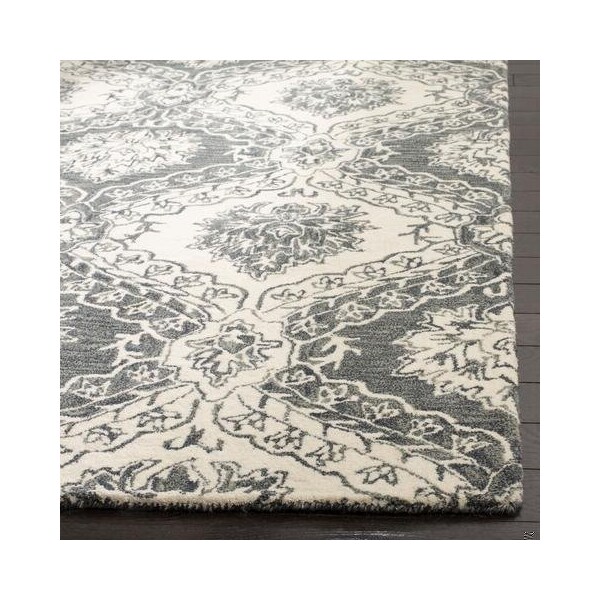 Safavieh Blossom Hand Tufted Runner RugBlue & Ivory 2 ft.-3 in. x 8 ft. - BLM601M-28