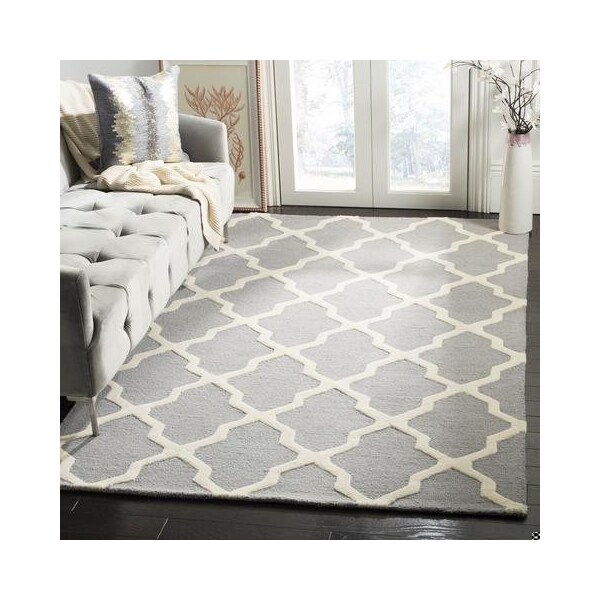 Safavieh 4 x 4 ft. Round Transitional Cambridge- Silver and Ivory Hand Tufted Rug - CAM121D-4R