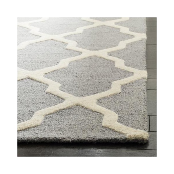 Safavieh 4 x 4 ft. Round Transitional Cambridge- Silver and Ivory Hand Tufted Rug - CAM121D-4R