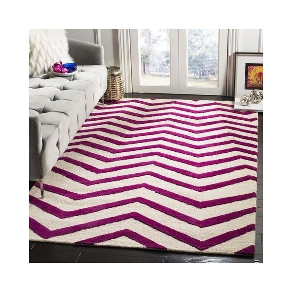 Safavieh Cambridge Hand Tufted Accent RugIvory & Fuchsia 2 x 3 ft. - CAM714F-2