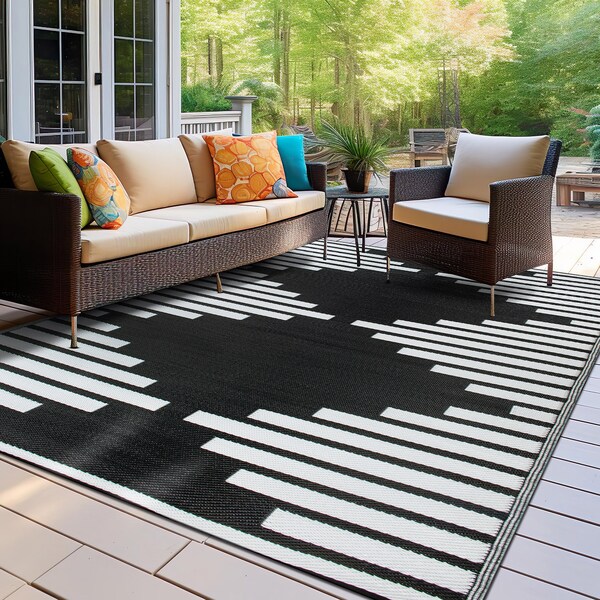 World Rug Gallery Bohemian Stripe Diamond Reversible Recycled Plastic 3' X 5' Black Outdoor Rug - 6071BLACK3X5