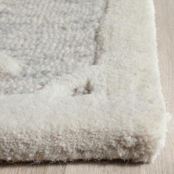 Safavieh Cambridge Hand Tufted Accent Area Rug, Light Grey and Ivory - 2 x 3 ft. - CAM728G-2
