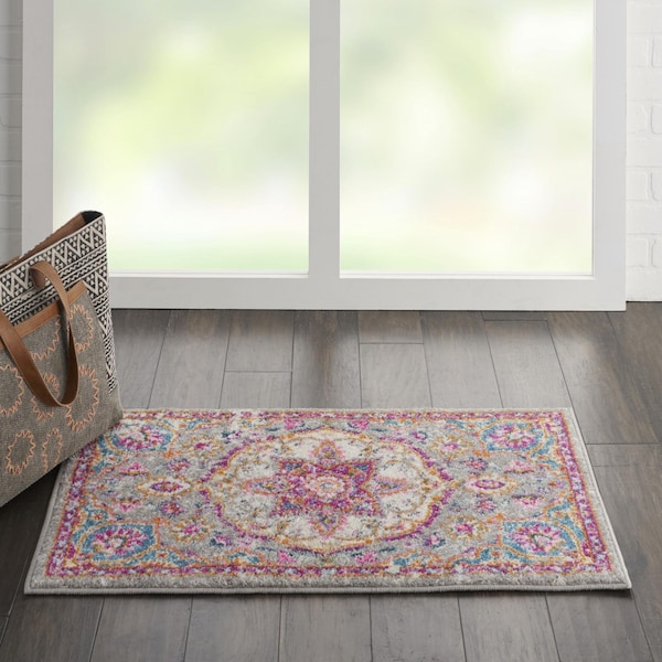 Homeroots 2 x 3 ft. Gray & Pink Medallion Scatter Area Rug - 385516
