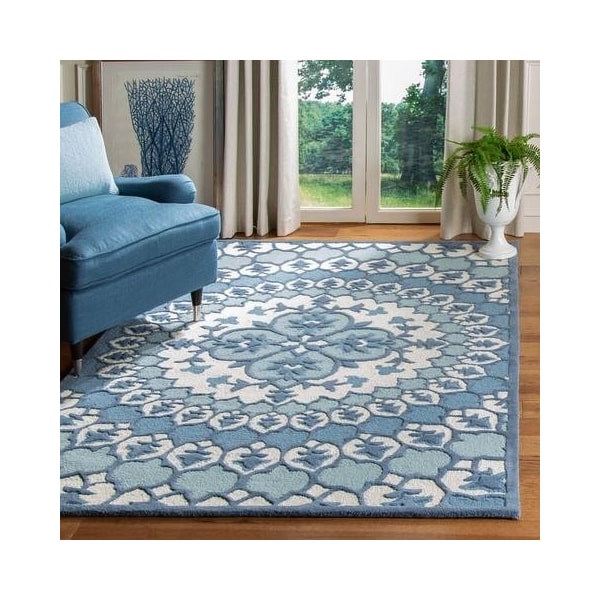 Safavieh 2 x 3 ft. Bellagio Hand Tufted Rug, Accent - Ivory and Blue - BLG610G-2