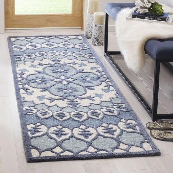 Safavieh 2 x 3 ft. Bellagio Hand Tufted Rug, Accent - Ivory and Blue - BLG610G-2