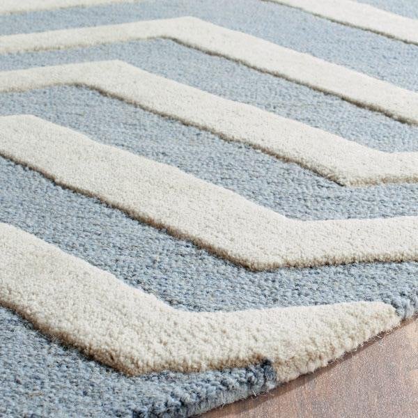 Safavieh Cambridge Hand Tufted Rectangle RugBlue & Ivory 6 x 9 ft. - CAM714B-6