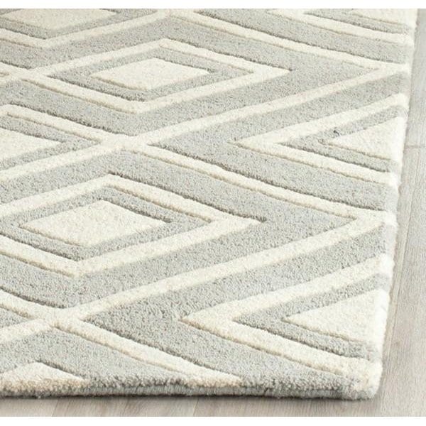 Safavieh 2 ft.-3 in. x 7 ft. Chatham Hand Tufted Runner RugGrey & Ivory - CHT742E-27