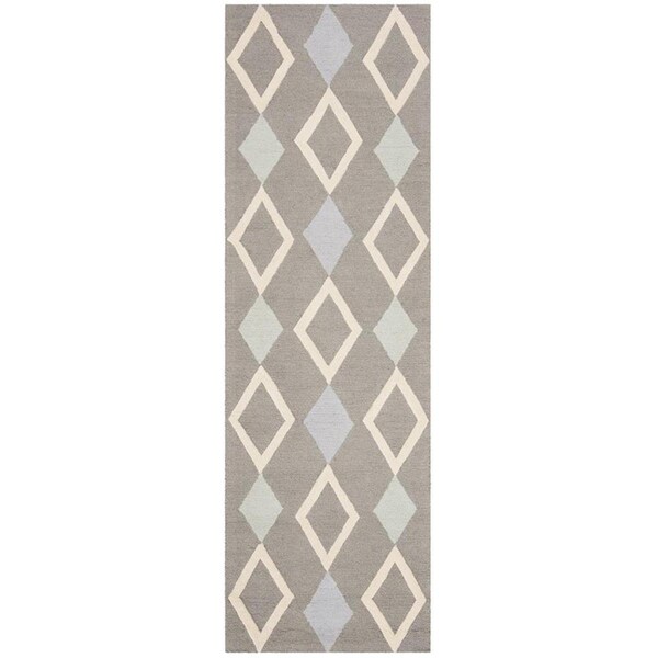 Safavieh Kids Hand Tufted Runner RugGrey & Multi Color 2 ft. 6 in. x 8 ft. - SFK902B-28