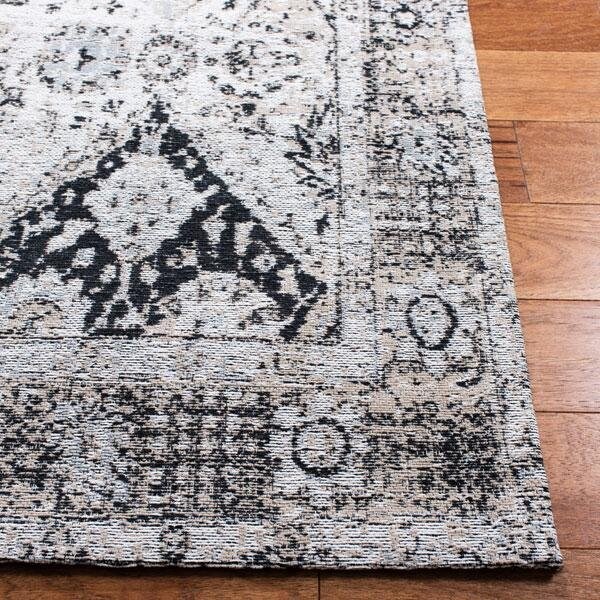 Safavieh 8 x 10 ft. Classic Vintage Rectangle Power Loomed Area RugIvory & Silver - CLV871A-8