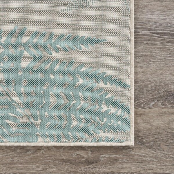 Homeroots 5 x 7 ft. Teal Fern Leaves Indoor & Outdoor Area Rug - 396107