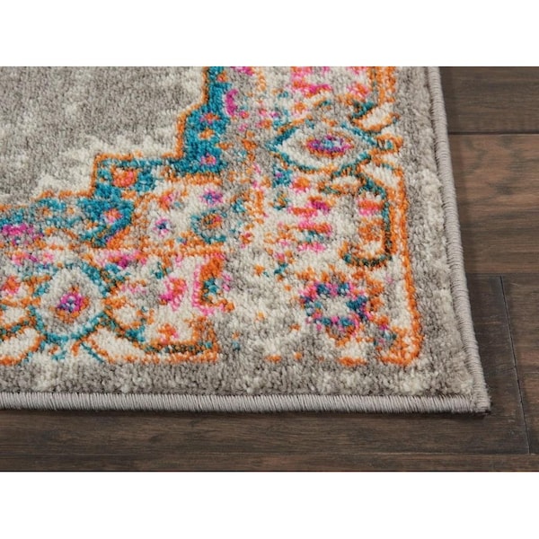 Homeroots 2 x 6 ft. Gray & Gold Medallion Runner Rug - 385315