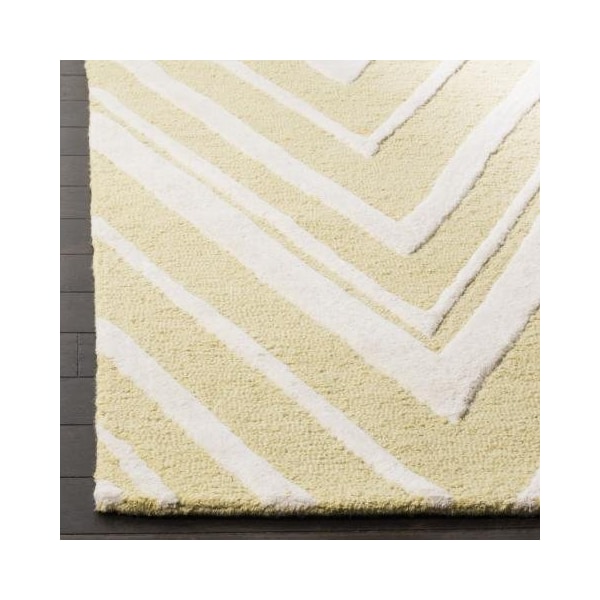 Safavieh 6 x 9 ft. Cambridge Hand Tufted Medium Rectangle Area RugLight Gold & Ivory - CAM711L-6