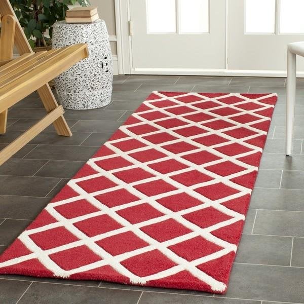Safavieh Chatham Hand Tufted Runner Rug- Red - Ivory- 2 ft. 3 in. x 7 ft. - CHT718G-27