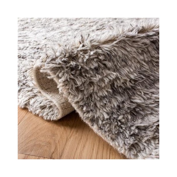 Safavieh 2 ft. 3 in. x 8 ft. Hand Loomed Bohemian Casablanca Runner RugSilver - CSB552G-28