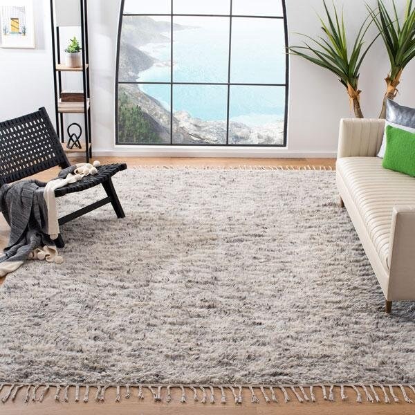 Safavieh 2 ft. 3 in. x 8 ft. Hand Loomed Bohemian Casablanca Runner RugSilver - CSB552G-28