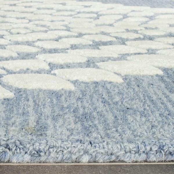 Safavieh Bella Accent Rug, Blue and Ivory - 2 ft. - 6 in. x 4 ft. - BEL126A-24