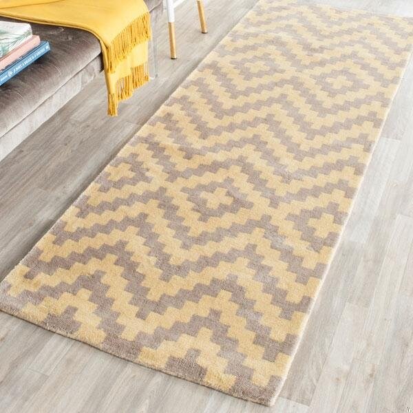 Safavieh Cambridge Hand Tufted Small Rectangle Rug- Taupe - Gold- 4 x 6 ft. - CAM324X-4