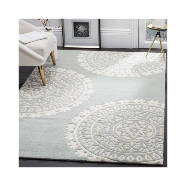 Safavieh Bella Hand Tufted Accent Rug- Grey - Ivory- 2 x 3 ft. - BEL121A-2
