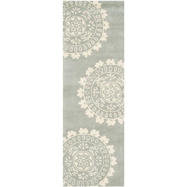 Safavieh Bella Hand Tufted Accent Rug- Grey - Ivory- 2 x 3 ft. - BEL121A-2