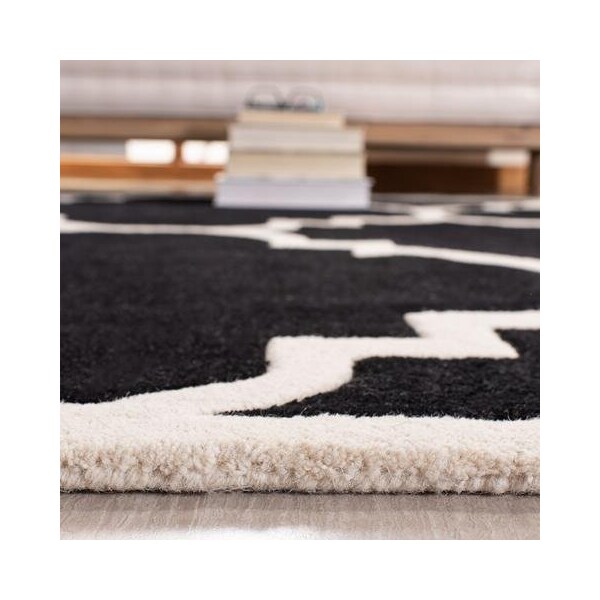 Safavieh Chatham Hand Tufted Small Rectangle Rug- Black - Ivory- 4 x 6 ft. - CHT730K-4